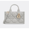 Sac Dior Book Tote Mini Macrocannage gris Cloud