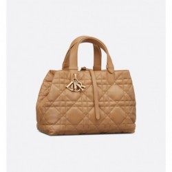 Sac Dior Toujours Medium tan